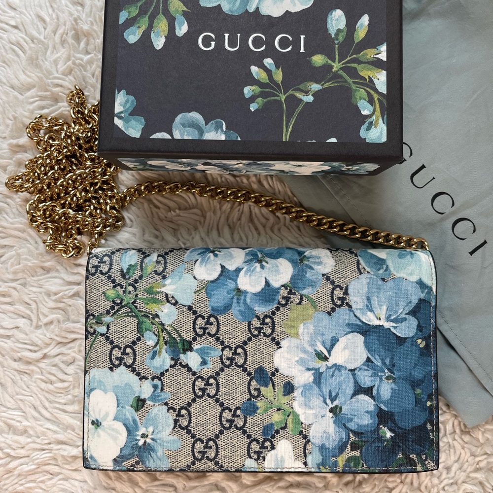 Gucci Chain Wallet Blooms print GG Coated Canvas